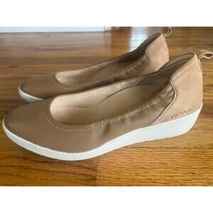 Vionic Jacey 8.5 Brown Leather Wedge Sneaker